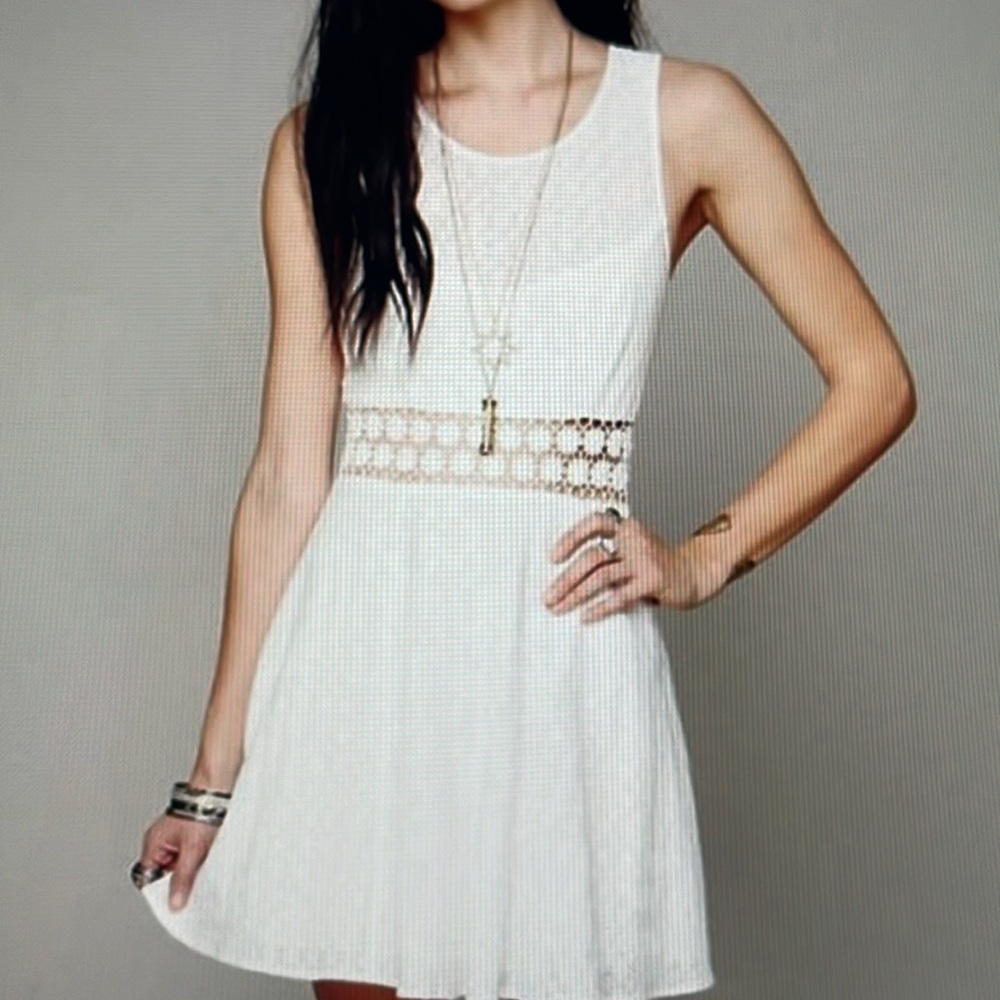 🆕FREE PEOPLE Ivory Lace Cut-Out Daisy Dress sz 0 - Picture 4 of 16